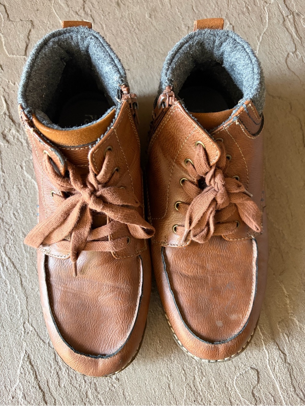 Kids Lace-Up Ankle Boots with Cozy Collar, size 5M, Nordstrom Rack